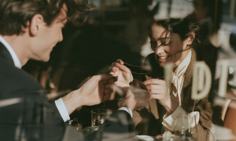 What Gift Should You Get Your Girlfriend? Meaningful Gift Ideas