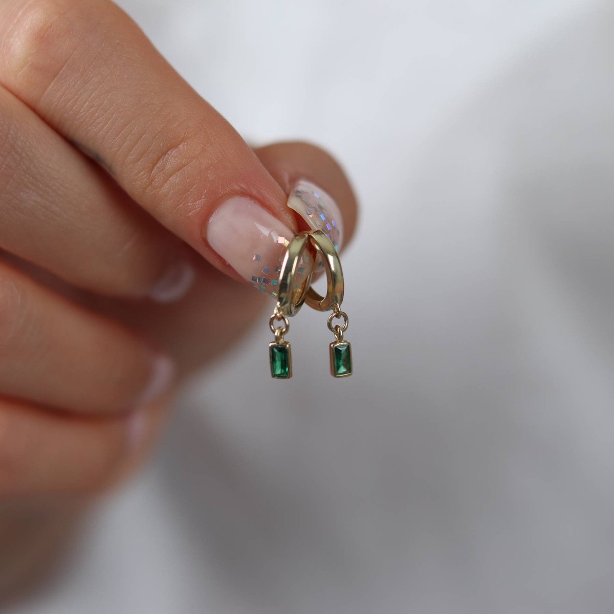 Yeşil Taşlı Küpe