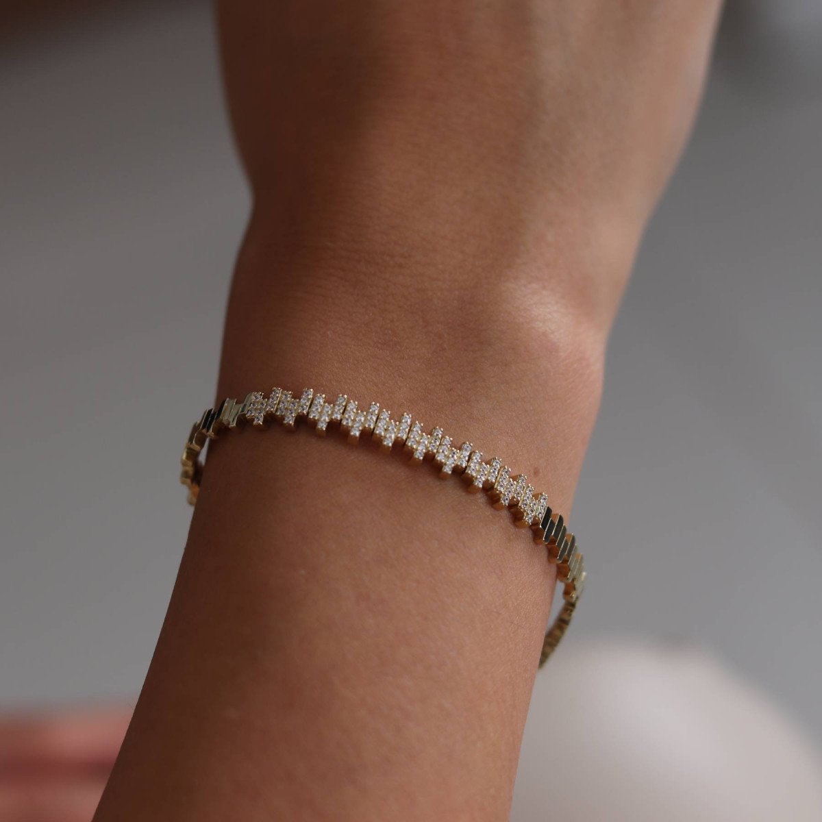 Taşlı Zikzak Bileklik