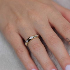 Taşlı Prizma Yüzük