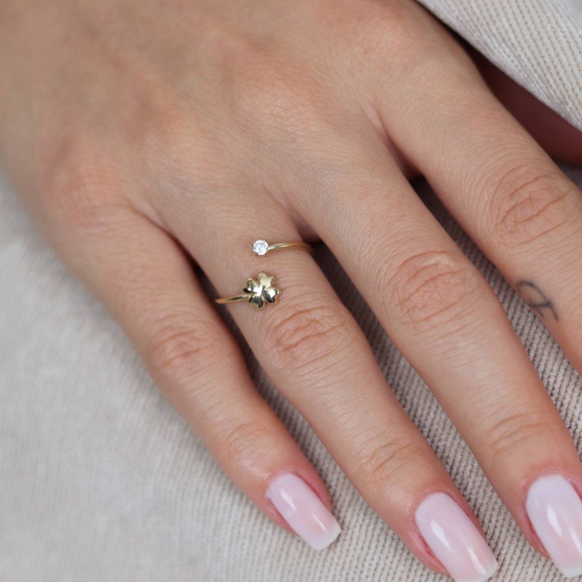 Stone Clover Ring