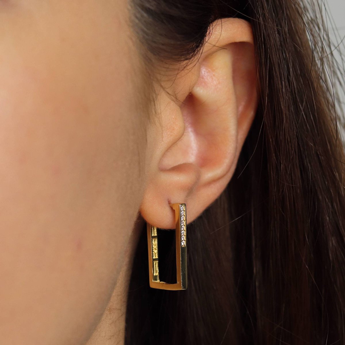 Taşlı Dörtgen Küpe 