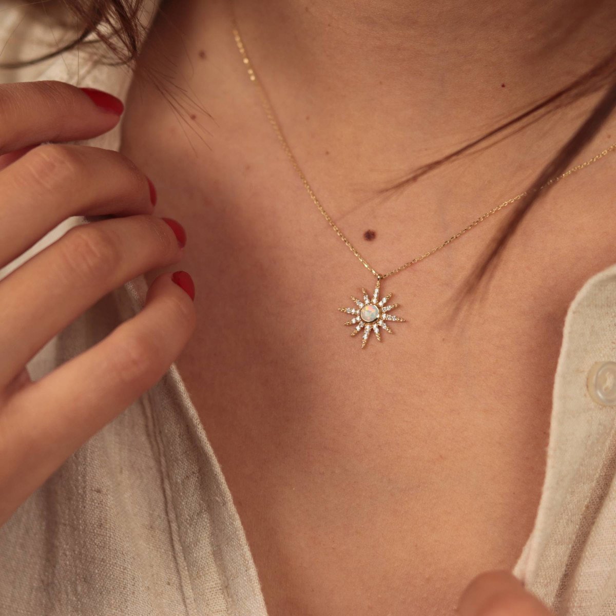 Opal Kuzey Yıldızı Kolye