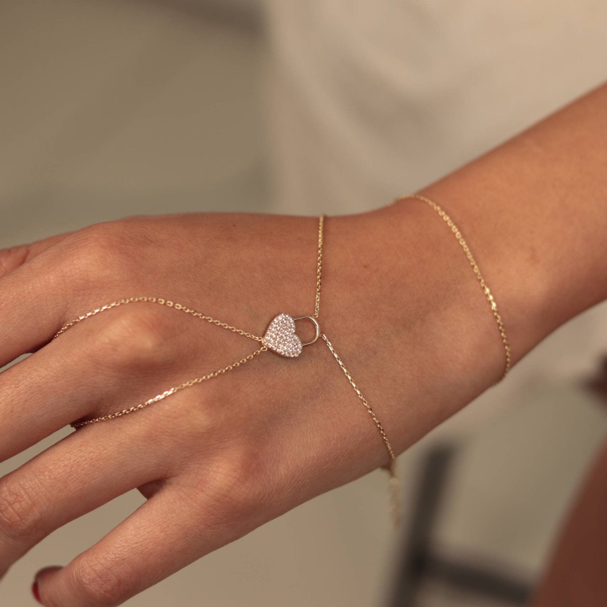 Taşlı Kalp Şahmeran