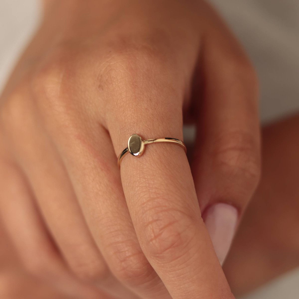 Sade Oval Yüzük