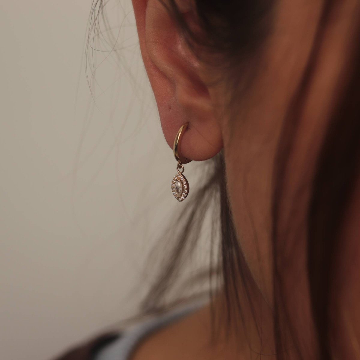 Markiz Taşlı Küpe