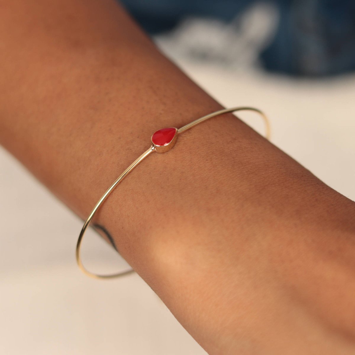 İnce Kırmızı Bilezik