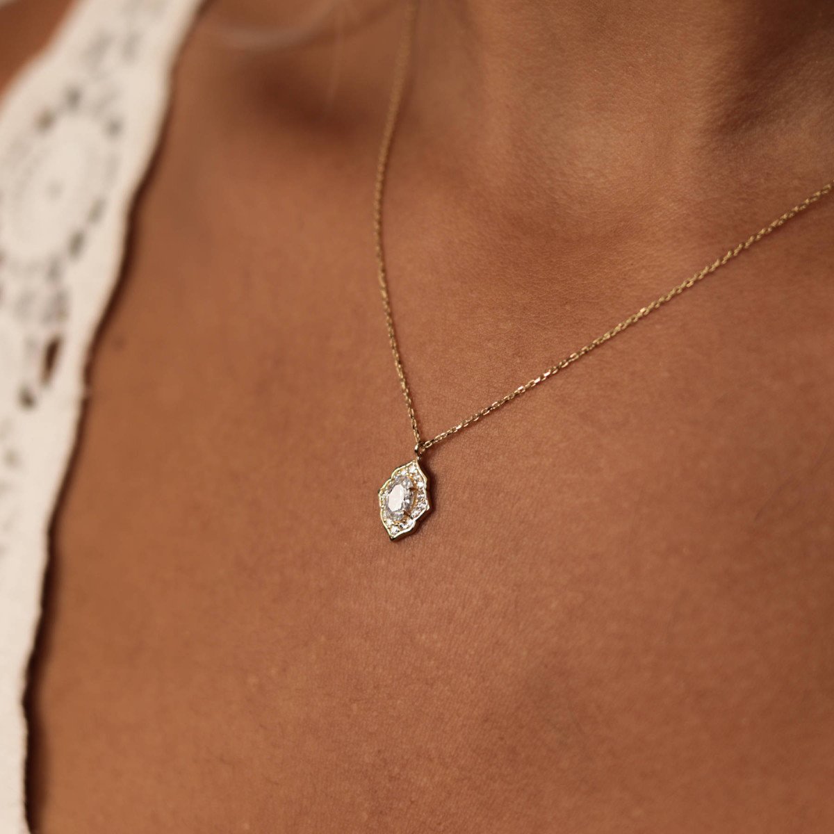 Taşlı Vintage Kolye