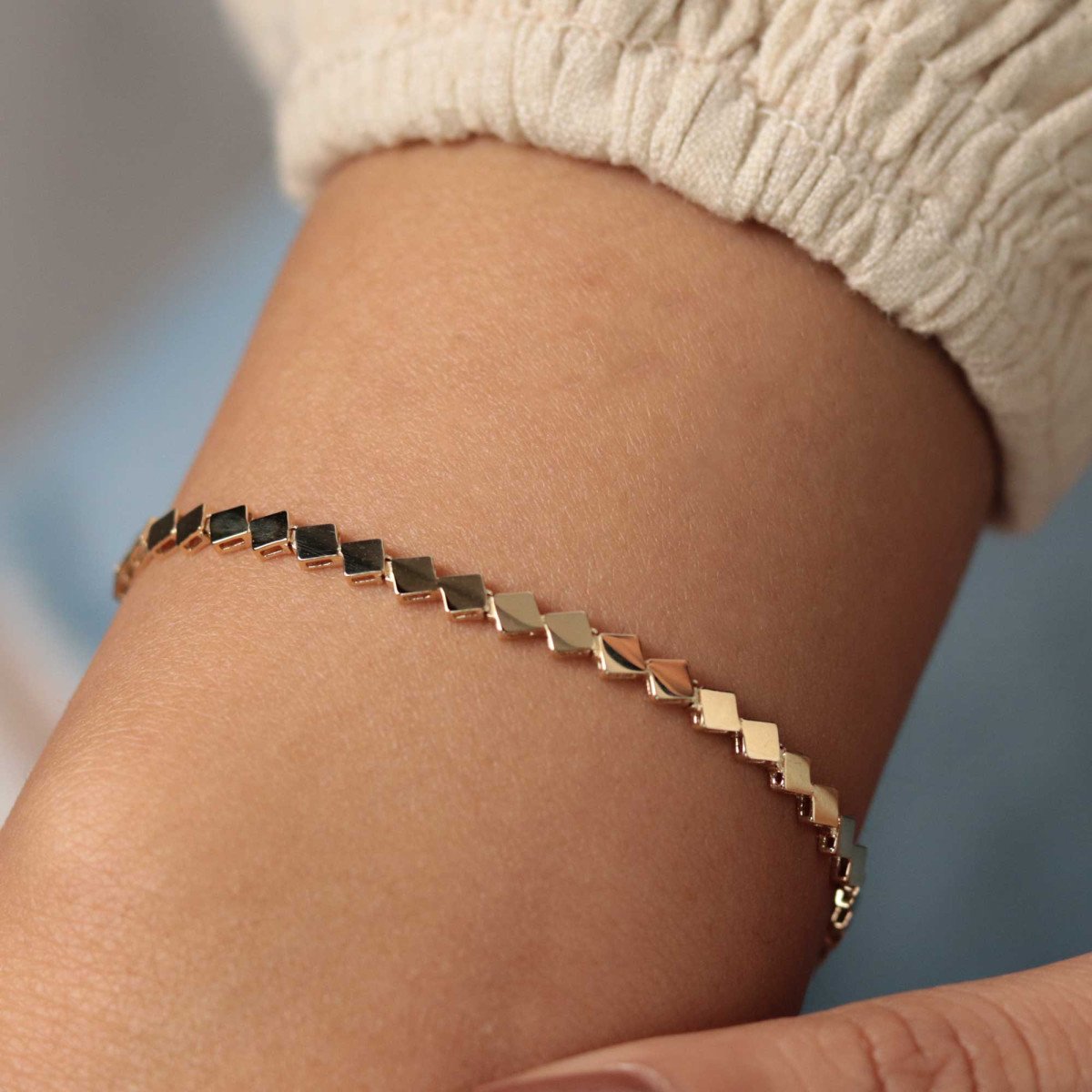 Sıralı Dörtgen Bileklik