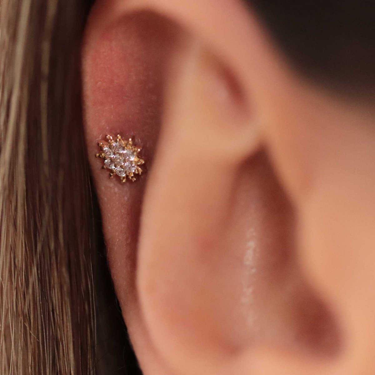 Taşlı Güneş Piercing