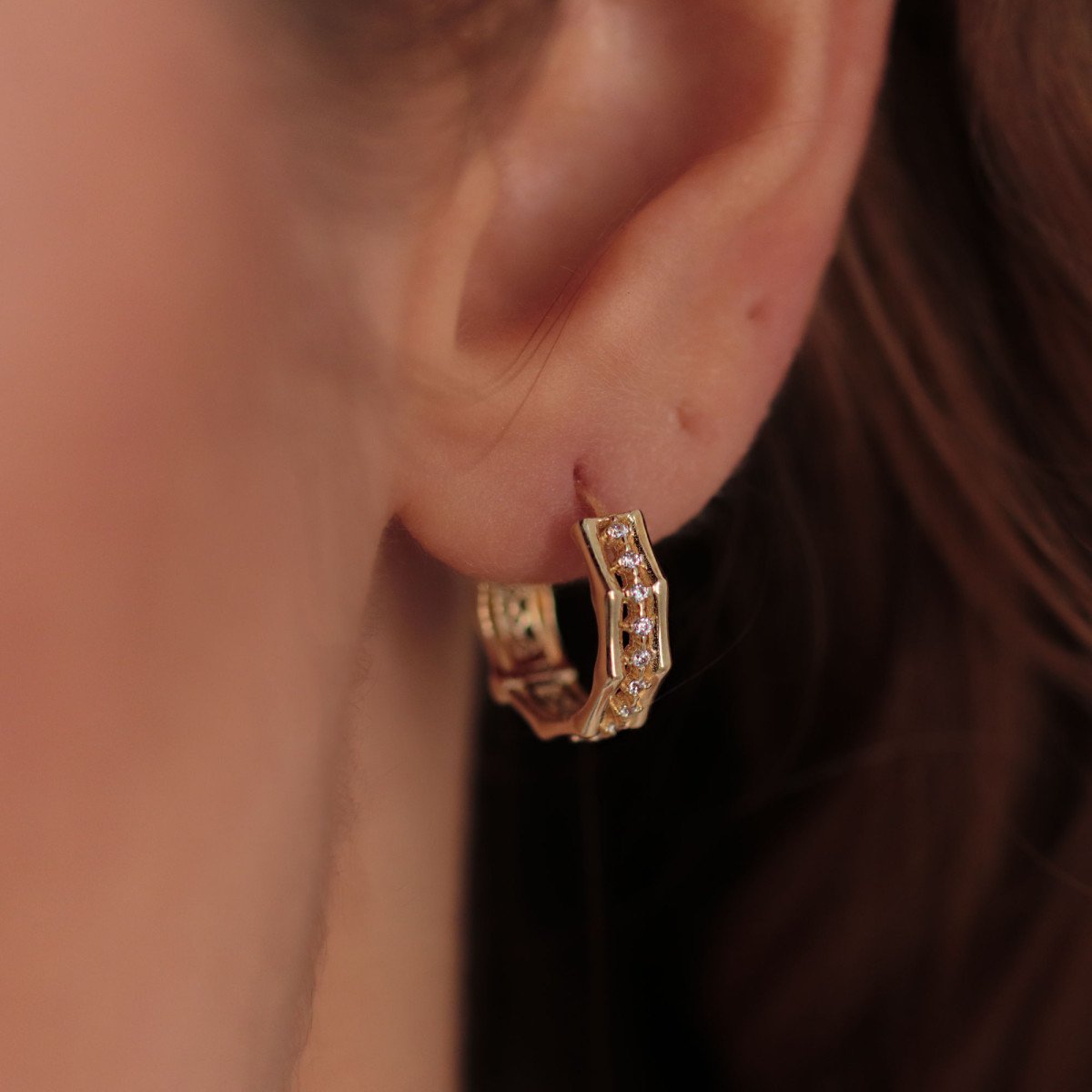 Taşlı Kemik Halka Küpe