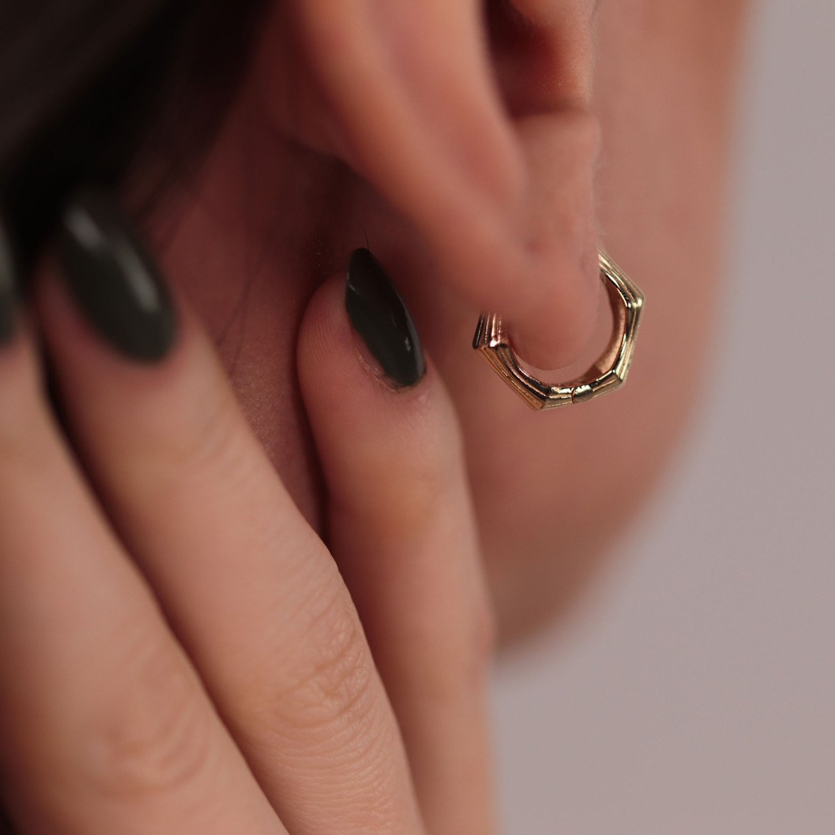 Çizgili Kemik Küpe