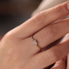 Taşlı Kalp Yüzük