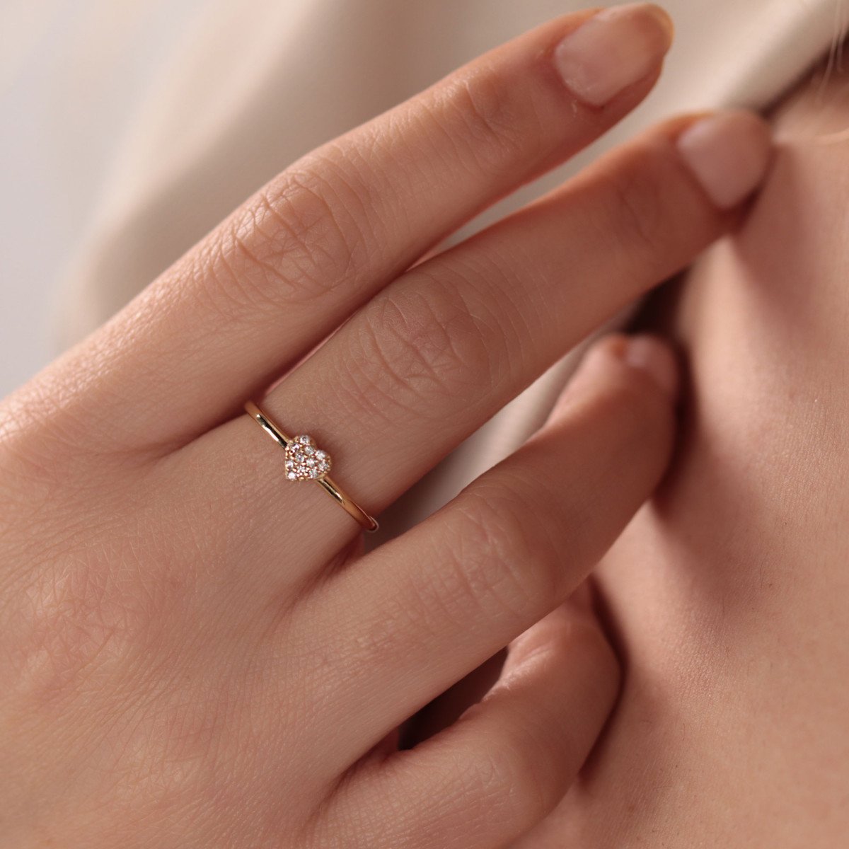 Taşlı Kalp Yüzük