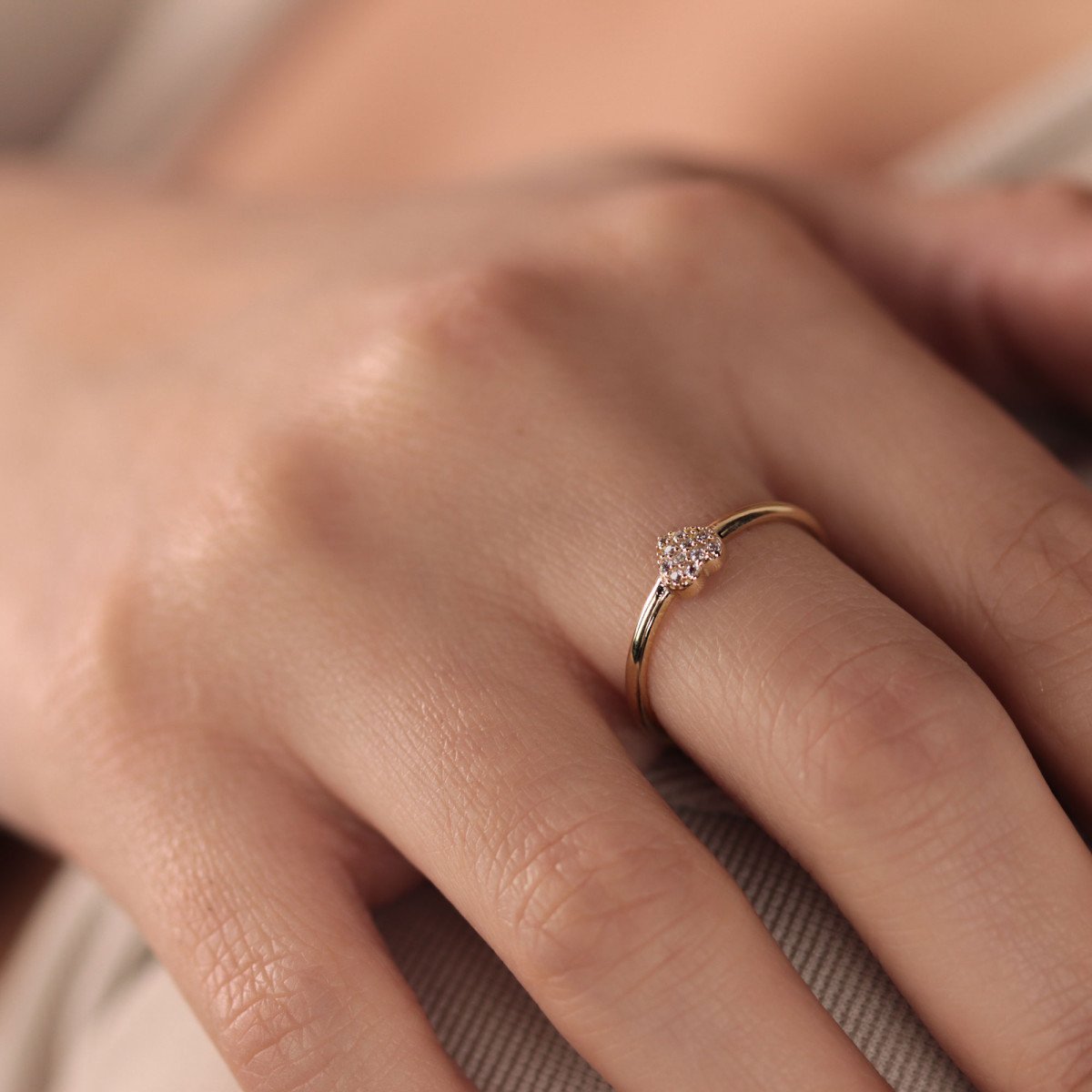 Taşlı Kalp Yüzük