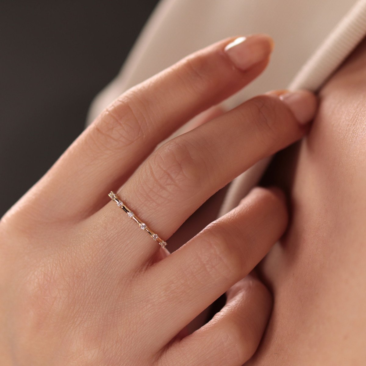 Sıra Taşlı Yüzük