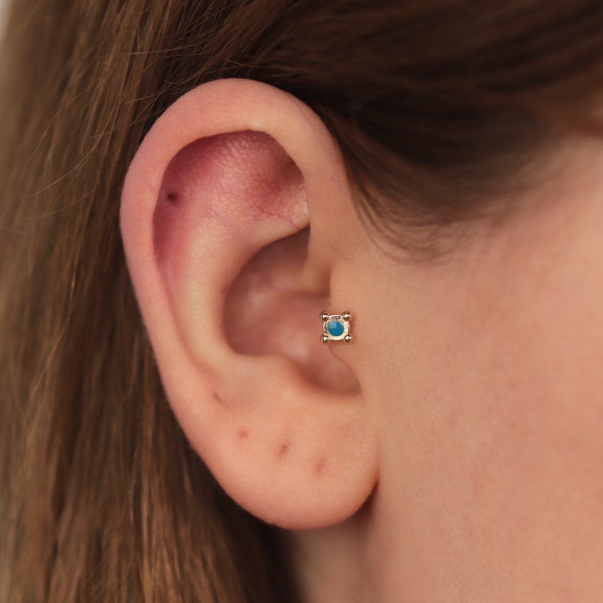 Renkli Kare Piercing