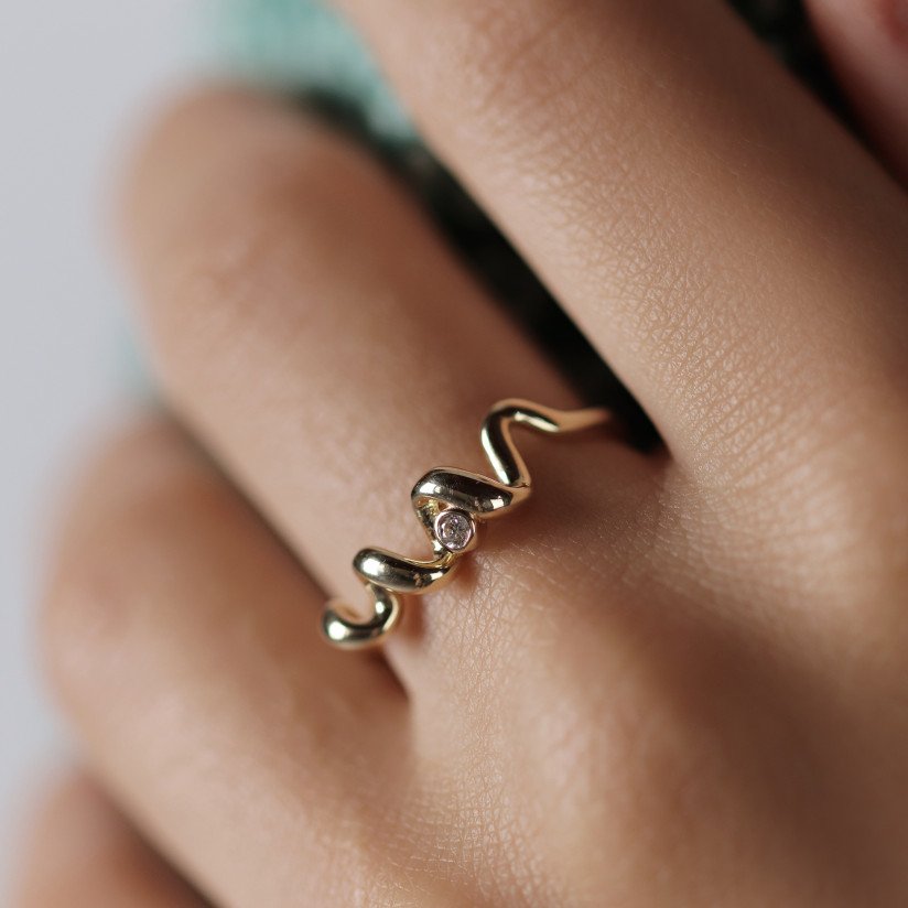 Stones Curved Ring