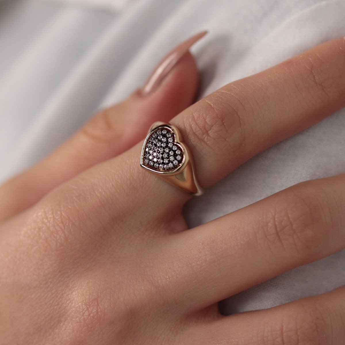 Taşlı Kalp Yüzük