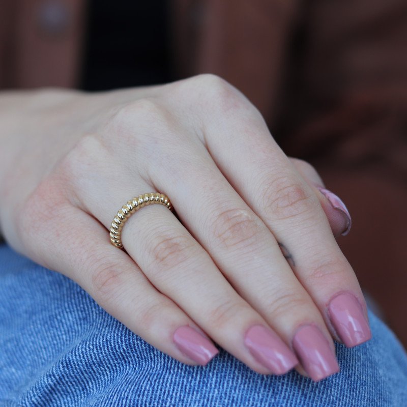 Thin Mussel Ring