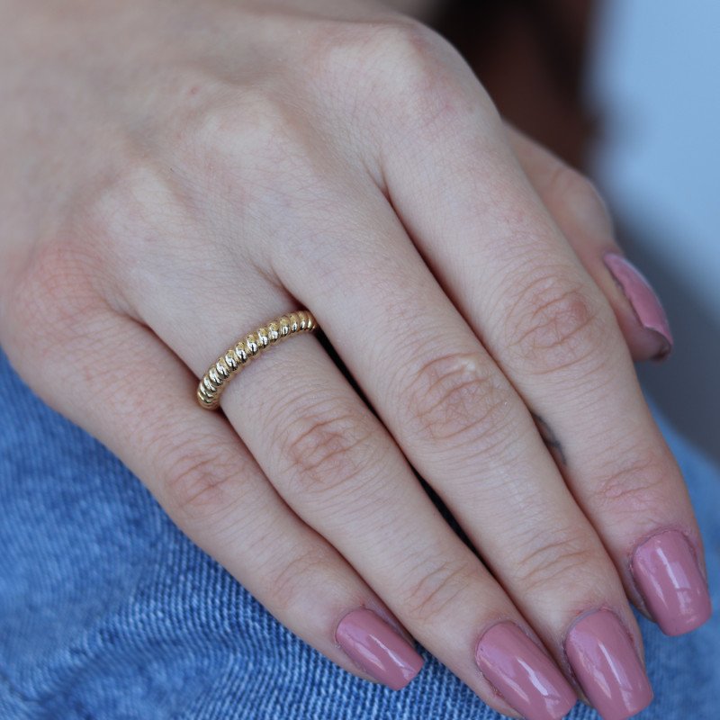 Thin Mussel Ring