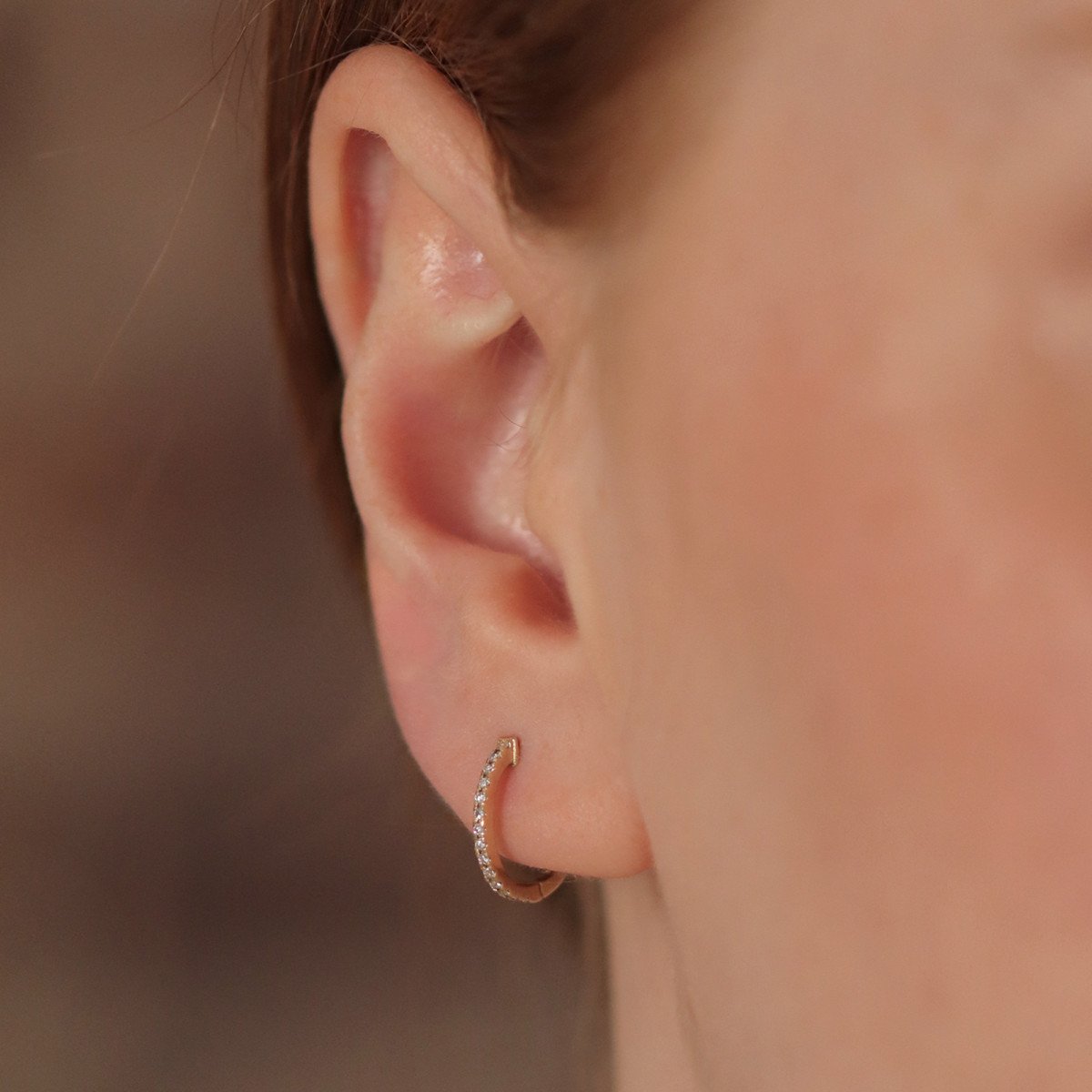 Sıra Taşlı Pırlanta Küpe