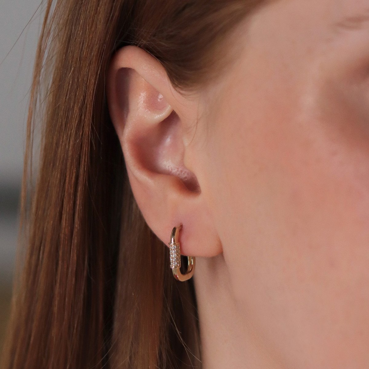 Taşlı Elips Pırlanta Küpe