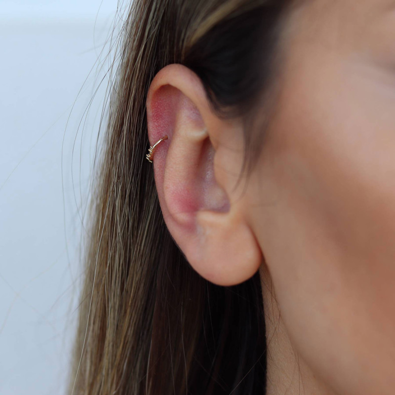 Sıra Taşlı Halka Piercing
