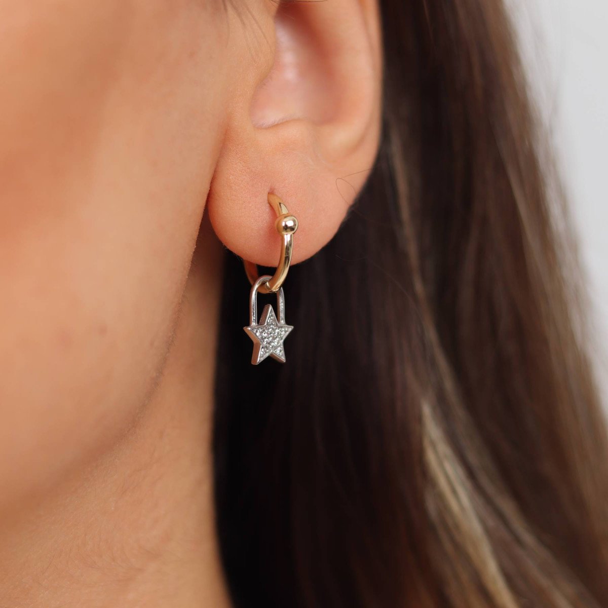 Yıldız Sallantılı Küpe 