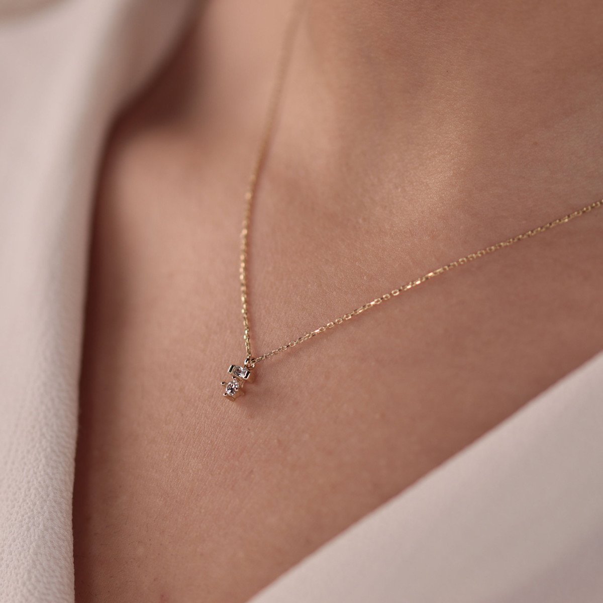 Taşlı Minimal Kolye