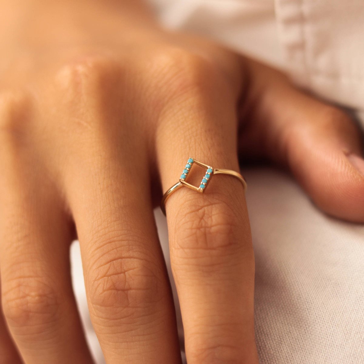 Firuze Dörtgen Yüzük