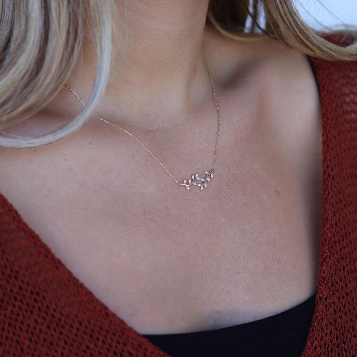 Taşlı Başak Kolye