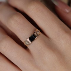 Siyah Taşlı Yüzük