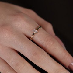 Baget Taşlı Prizma Yüzük