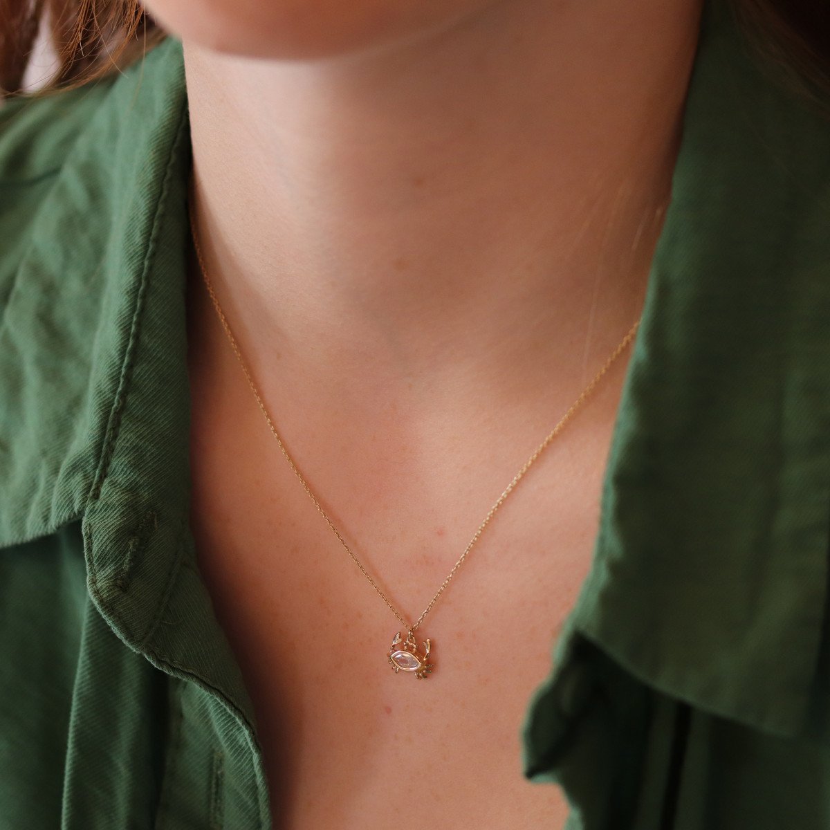 Taşlı Yengeç Kolye