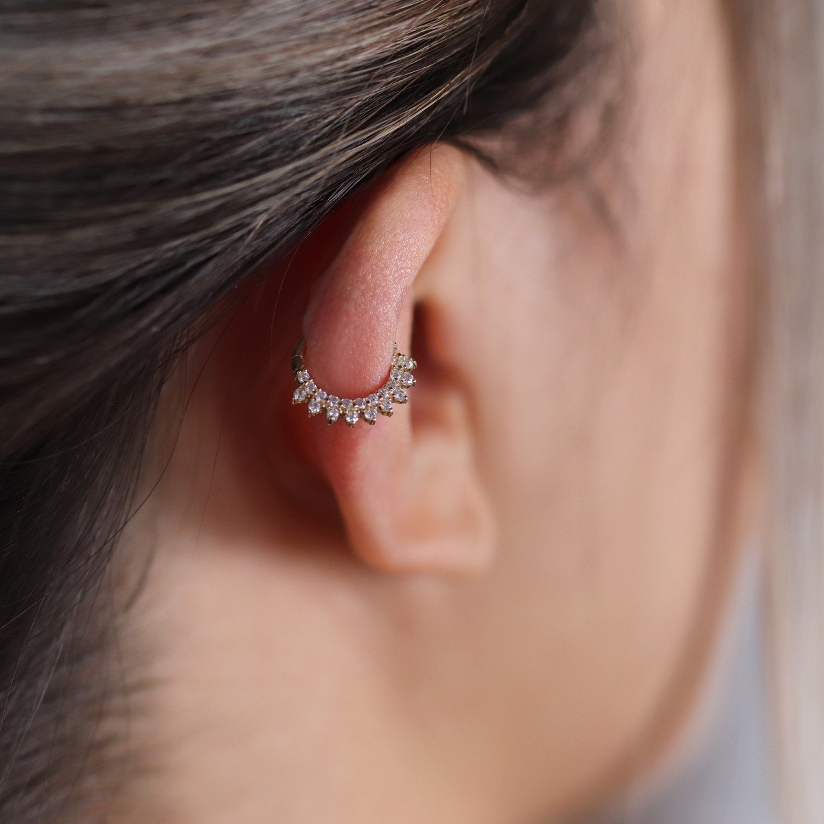 Sıralı Taşlı Halka Piercing
