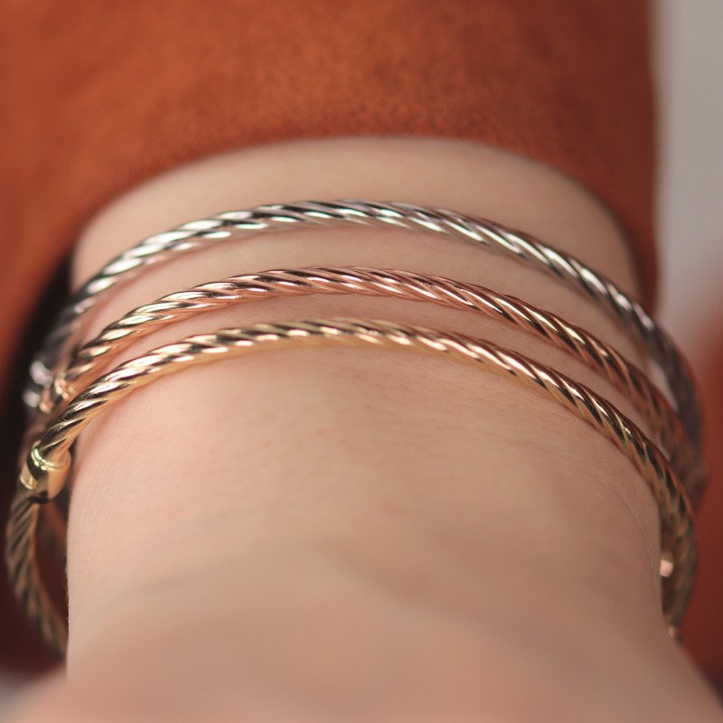 Thin Spiral Bracelet