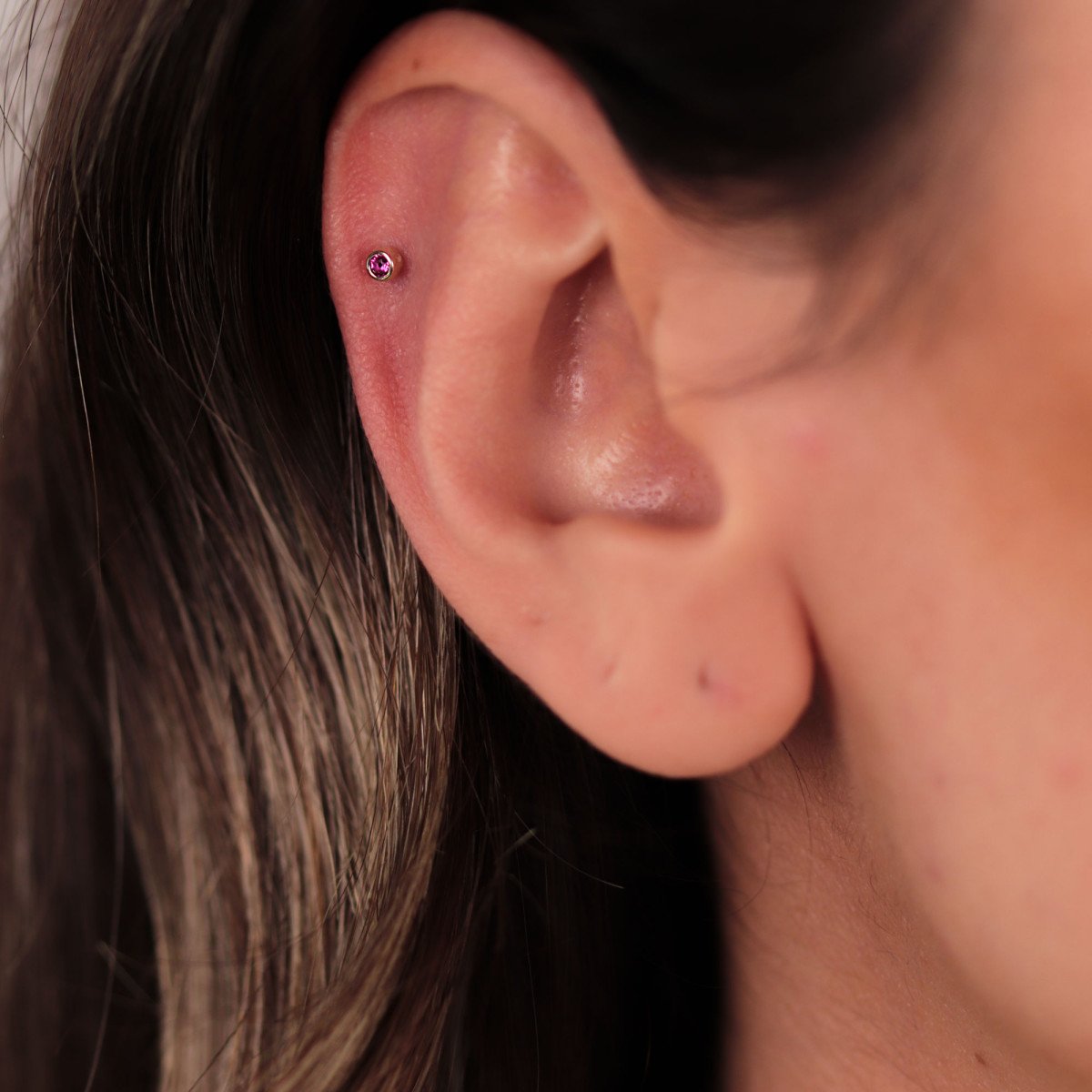 Renkli Tektaş Piercing