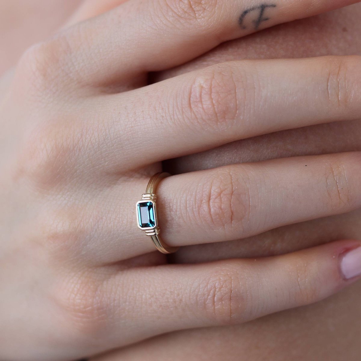 Mavi Taşlı Yüzük