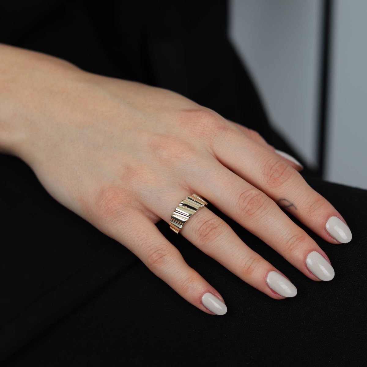 Çapraz Çizgi Yüzük