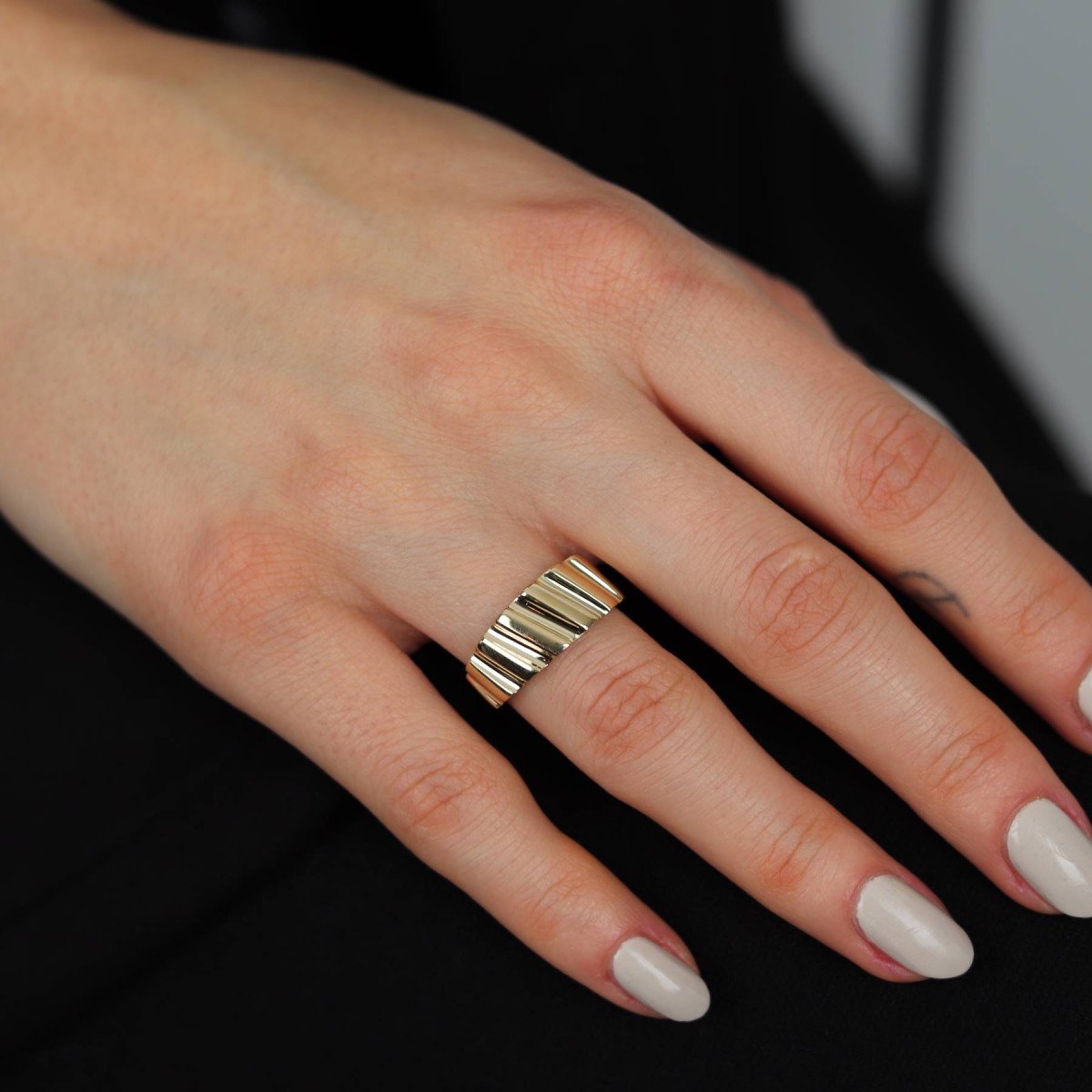 Çapraz Çizgi Yüzük