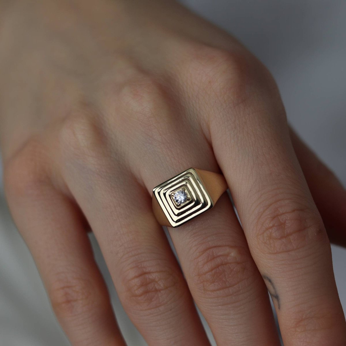 Taşlı Şovalye Yüzük