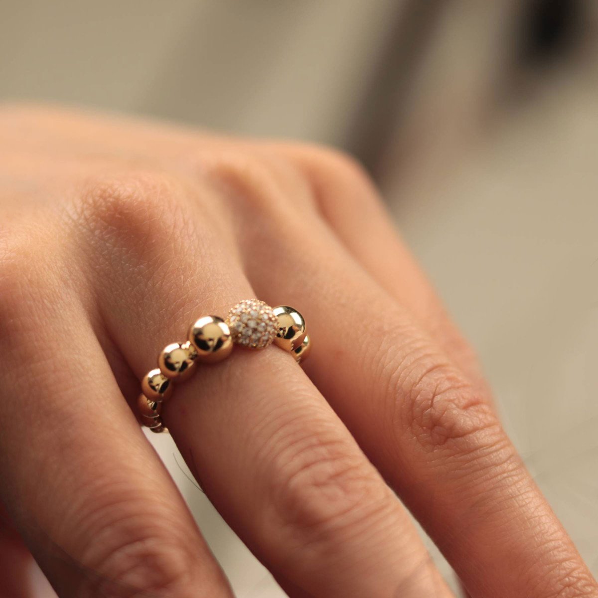 Taşlı Top Top Yüzük