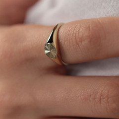 Desenli Şovalye Yüzük