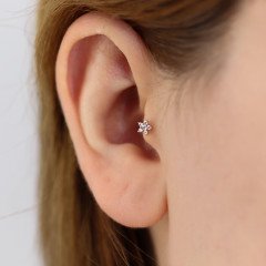 Taşlı Mini Çiçek Piercing