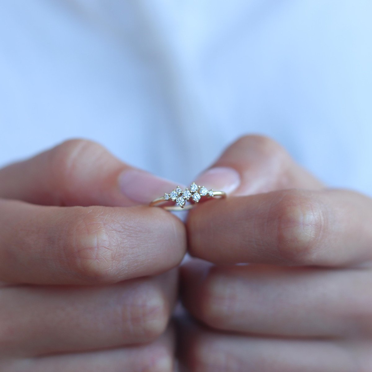 Zarif Taşlı Yüzük