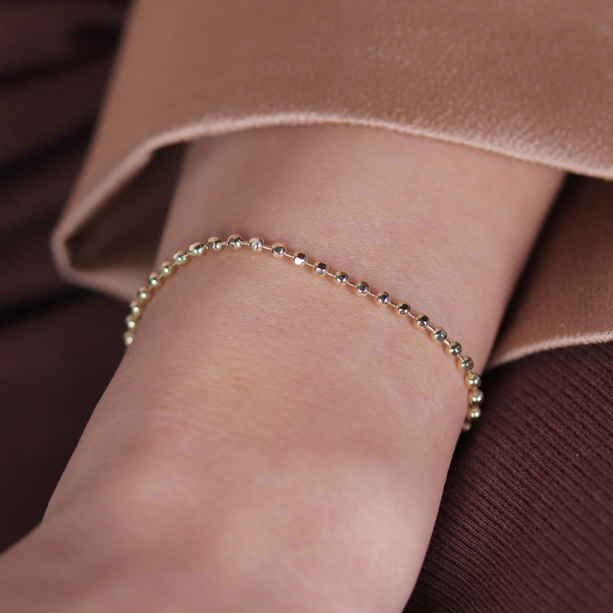 Asimetrik Top Bileklik