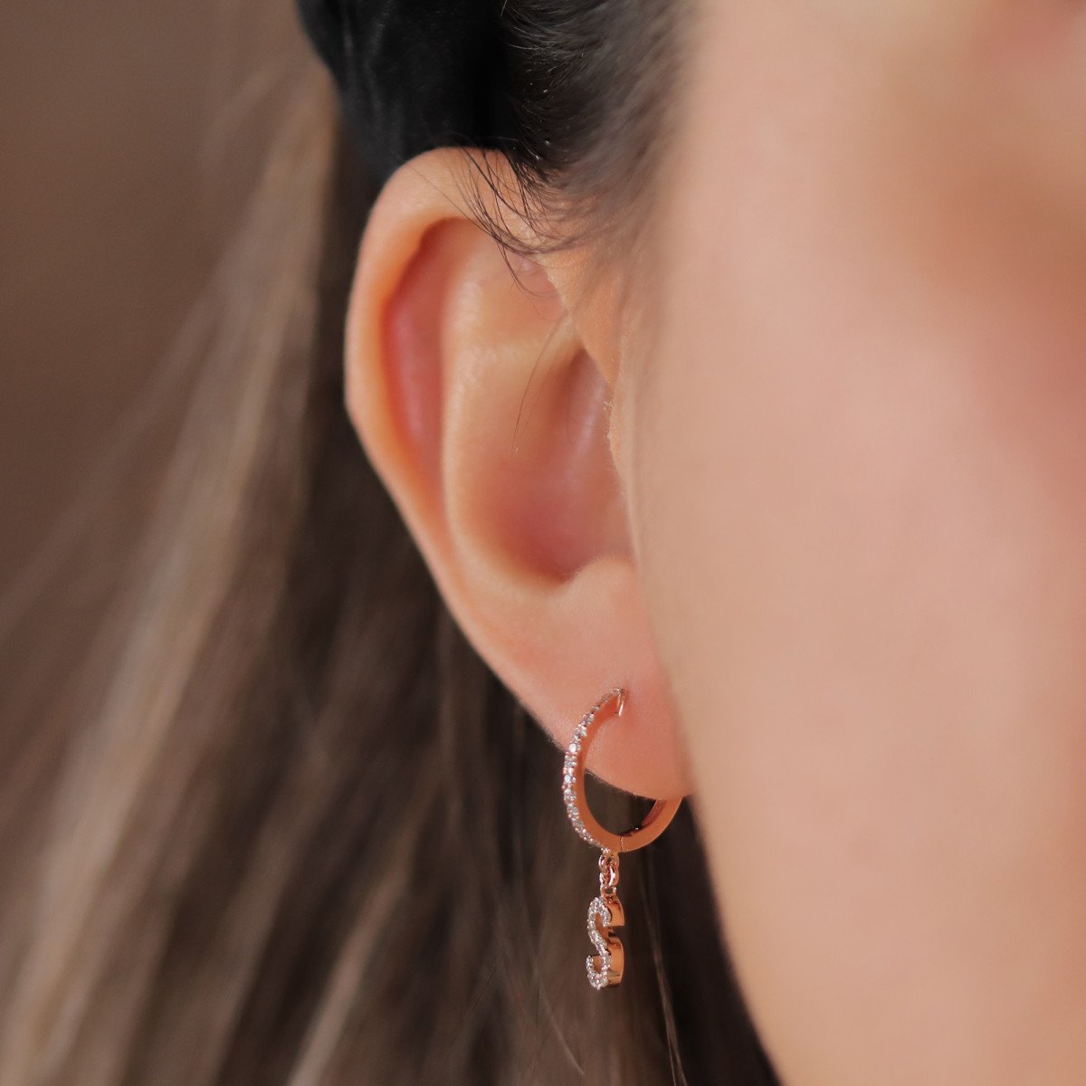 Pırlanta Harf Küpe