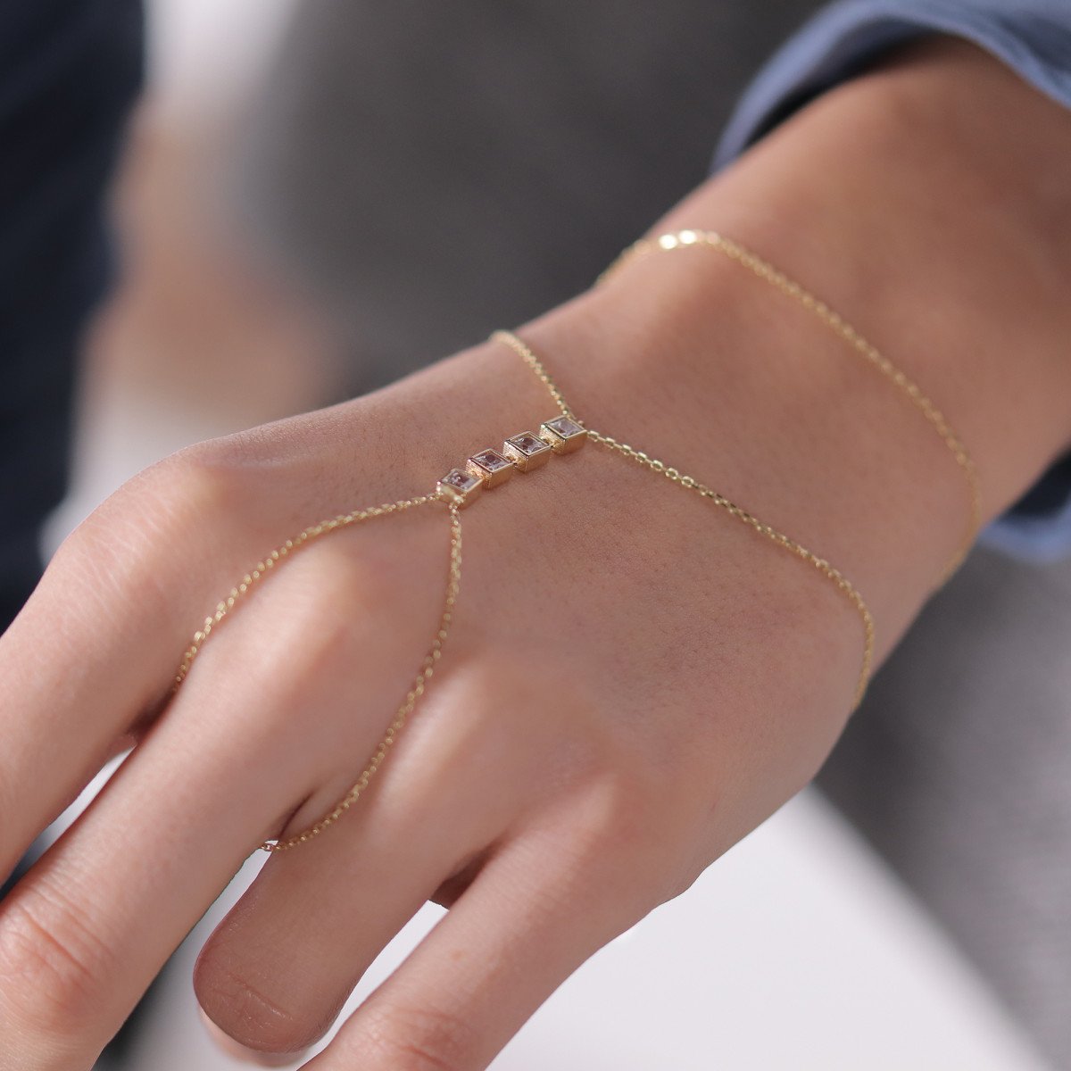 Kare Taşlı Şahmeran