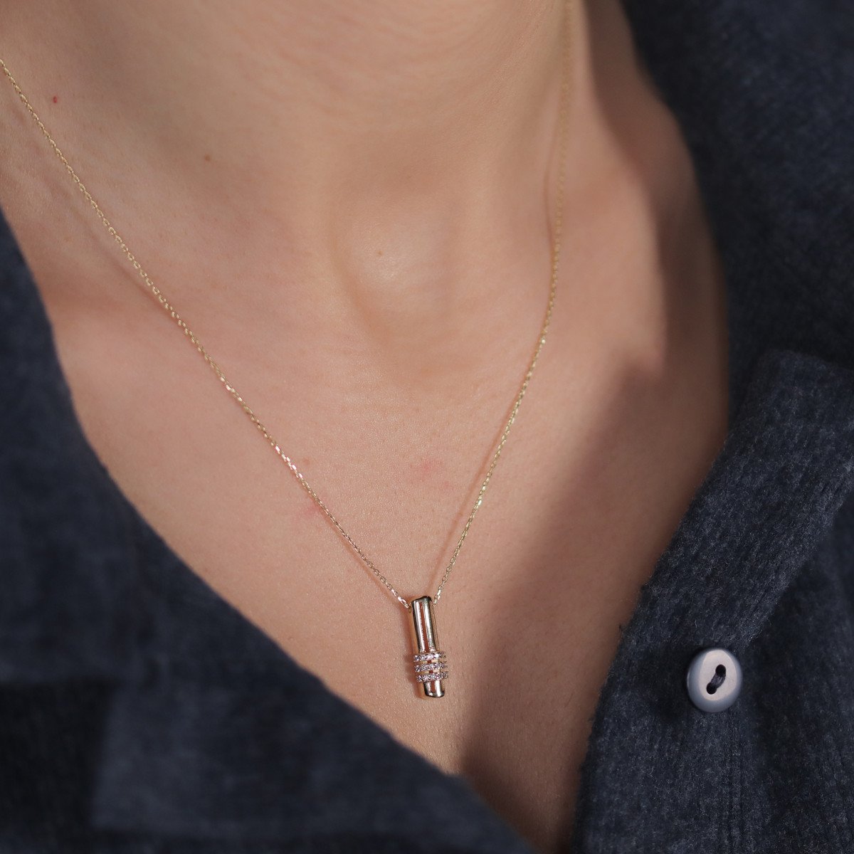 Taşlı Çizgi Kolye